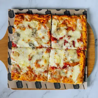 Pizza Quattro Formaggi (2 persoane)