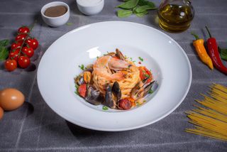 Spaghetti cu fructe de mare