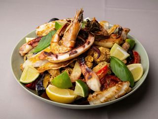 Platou cu fructe de mare