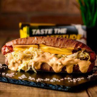 Chili Kasekrainer Wurstger (porc, vită & emmentaler) 