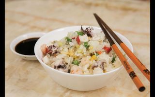 Orez cu fructe de mare