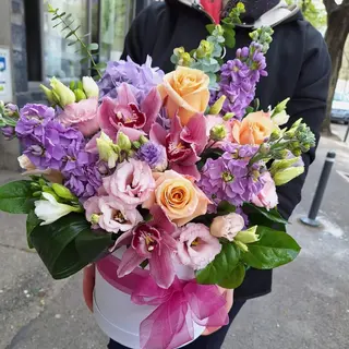 Aranjament floral elegant 