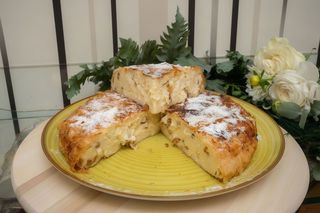 Placinta cu branza dulce si stafide