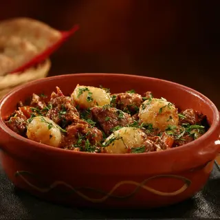 Gulas de vitel