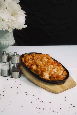 Penne al Fornno cu piept de pui si sos pomodoro