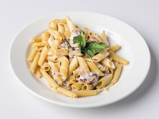 Penne Pollo E Funghi