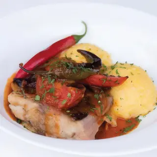 Saramură de crap cu mămăligă şi ardei iute /300gr/200gr