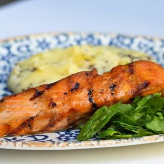 File de somon la gratar ,piure cu trufe,lamaie