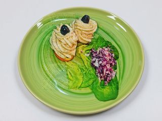 Salată de icre făcute'n casă şi bagheta prajita /150gr