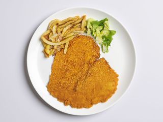 Şniţel de pui crocant şi cartofi naturali prajiti/250gr/200gr