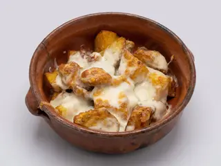 Cartofi gratinati cu mozarella