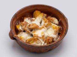 Cartofi gratinati cu mozarella