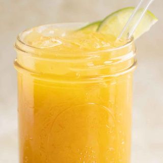 LIMONADA CU FRUCTUL PASIUNII