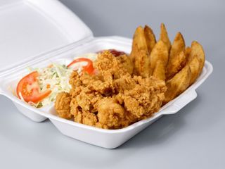 Meniu Crispy Strips file piept de pui + 1 sos GRATIS
