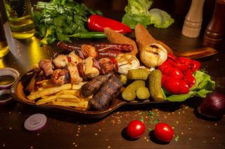 Platou gustare calda