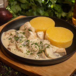 Pui cu smantana si ciuperci