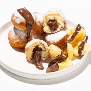Gogoși cu nutella și banane