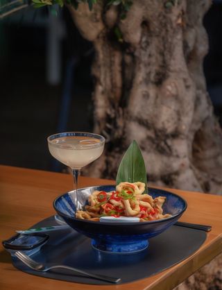 Fried calamari with spicy mayo