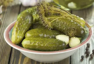 Salata de castaveti murati Casa Brasoveana (saramura) 