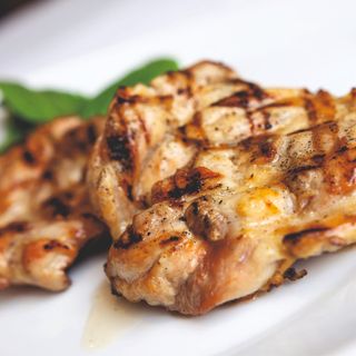 Meniu copii pulpa de pui dezosate la gratar