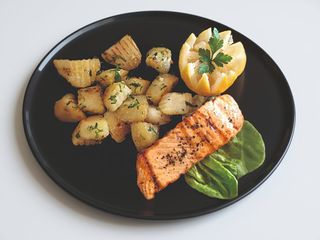 File de somon la gratar cu cartofi natur 150g/250g