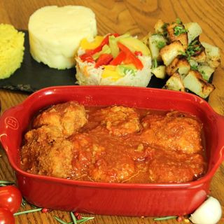 Chiftele marinate de curcan cu garnitură la alegere