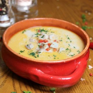 Ciorbă rădăuțeană cu piept de curcan