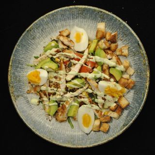 Salata de Pui cu Avocado