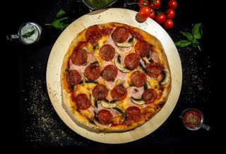 Pizza Funghi e Salami Ø 32cm