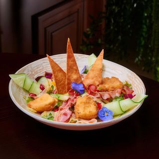 Salata cu Camembert crocant 226g