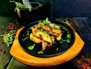 Cartofi cu usturoi si patrunjel