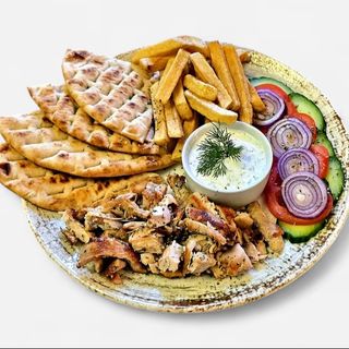 Gyros de pui la farfurie