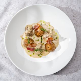 Mușchiuleț de porc in sos de gorgonzola-350g