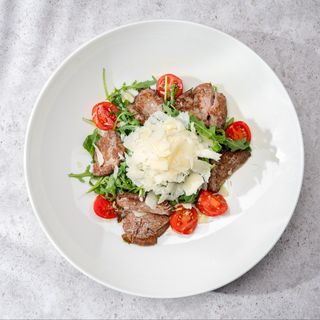 Salată cu mușchi de vită - 220g