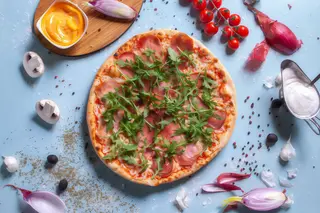 Pizza Crudo e rucola medie