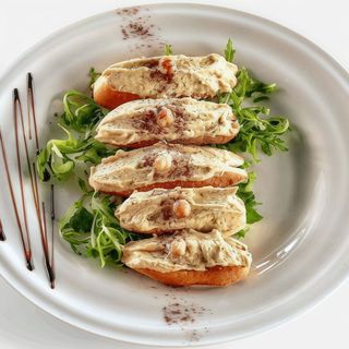 Bruschette cu hummus