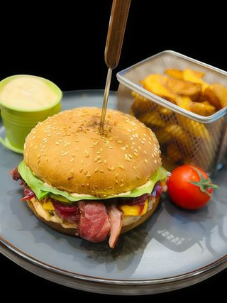 Burger Milano de Vită