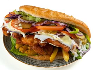 Sandwich cu snitel din pui mic