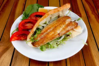 Sandwich cu peste