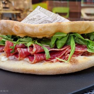 Panino con Salame Milano