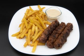 Meniu 3 mici + cartofi prajiti