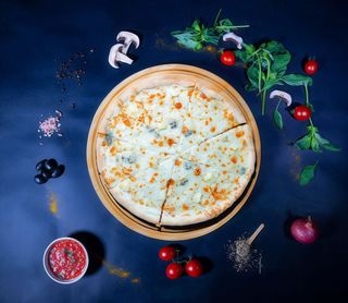 Pizza Quattro Formaggi Ø 32cm