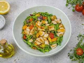 Salata cu linte si legume coapte