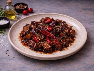 Porc cu legume la tigaie