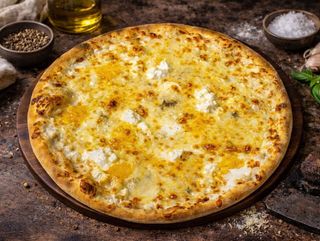Pizza Quattro Formaggi Ø 32cm