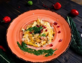 Pene cu sunca si smantana la cuptor