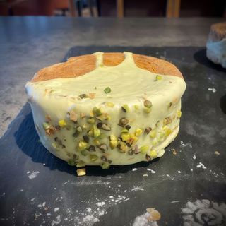 New York Fistic Roll