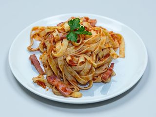 Spaghete all Matriciana + o bautura racoritoare