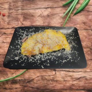 Omleta cu sunca praga si cascaval  