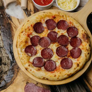 Pizza Salami Medie